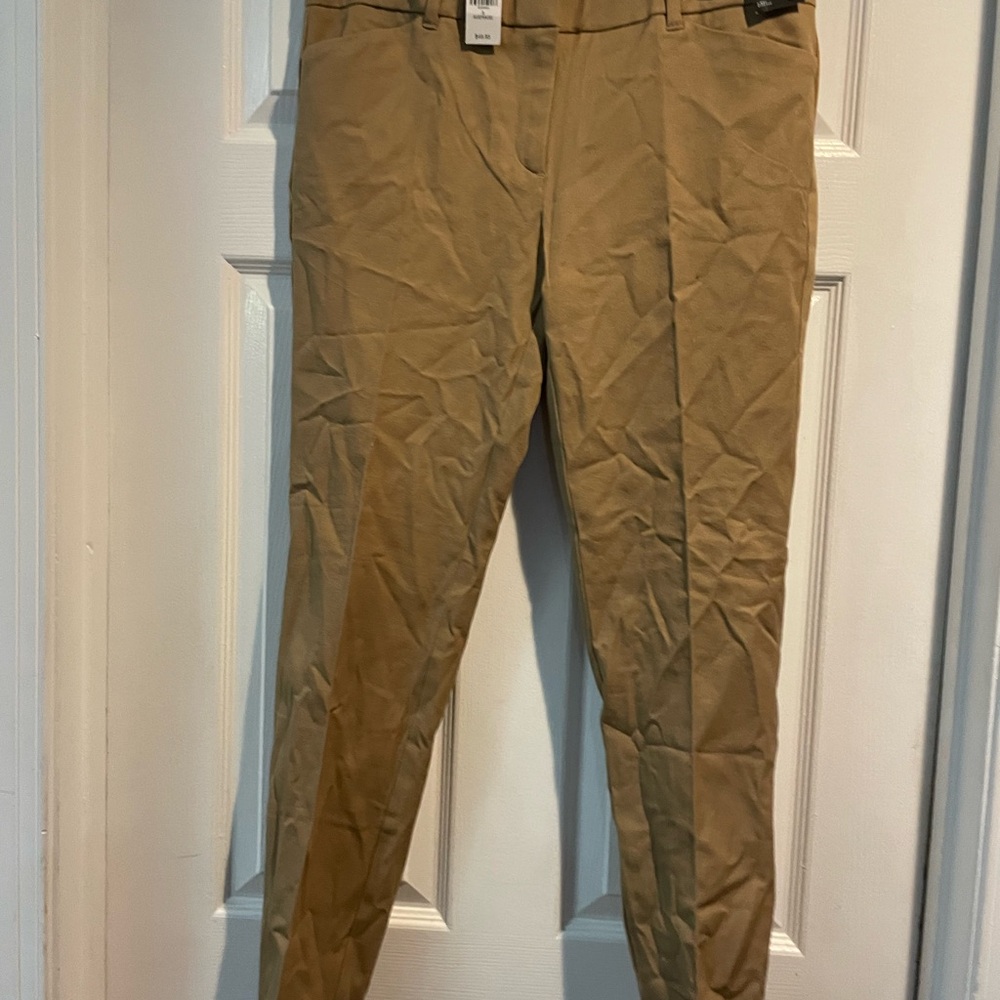 NEW New York and Company Women's The Audrey Pant Slim Leg Stretch Size 8 Average